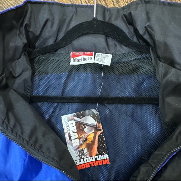 NWT Marlboro Vintage 90's Unlimited Marlboro Windbreaker Rain-jacket Large ** - Picture 13 of 14